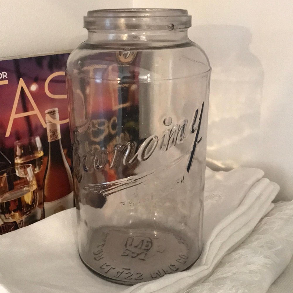 🌻 Just Gorgeous Antique Jar - -Smokey Grey in colour- all the hallmarks 🌻